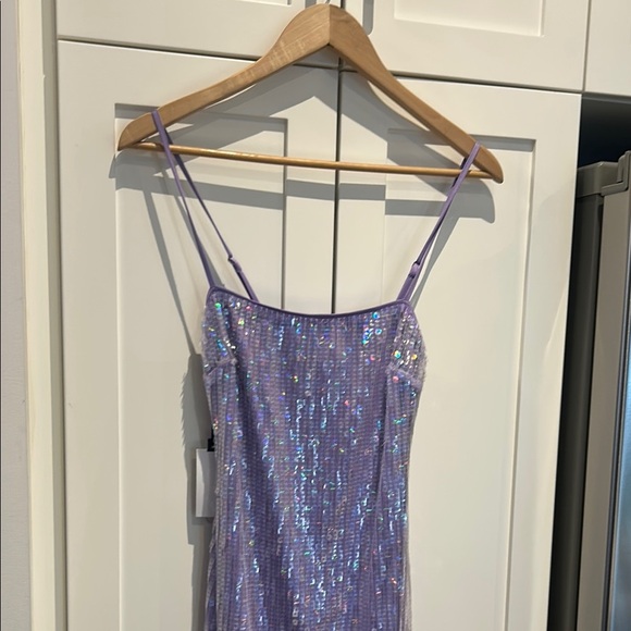 Revolve ASTR the Label Starla Allover Sequin Strappy Midi Dress Lilac size XS - Picture 3 of 12
